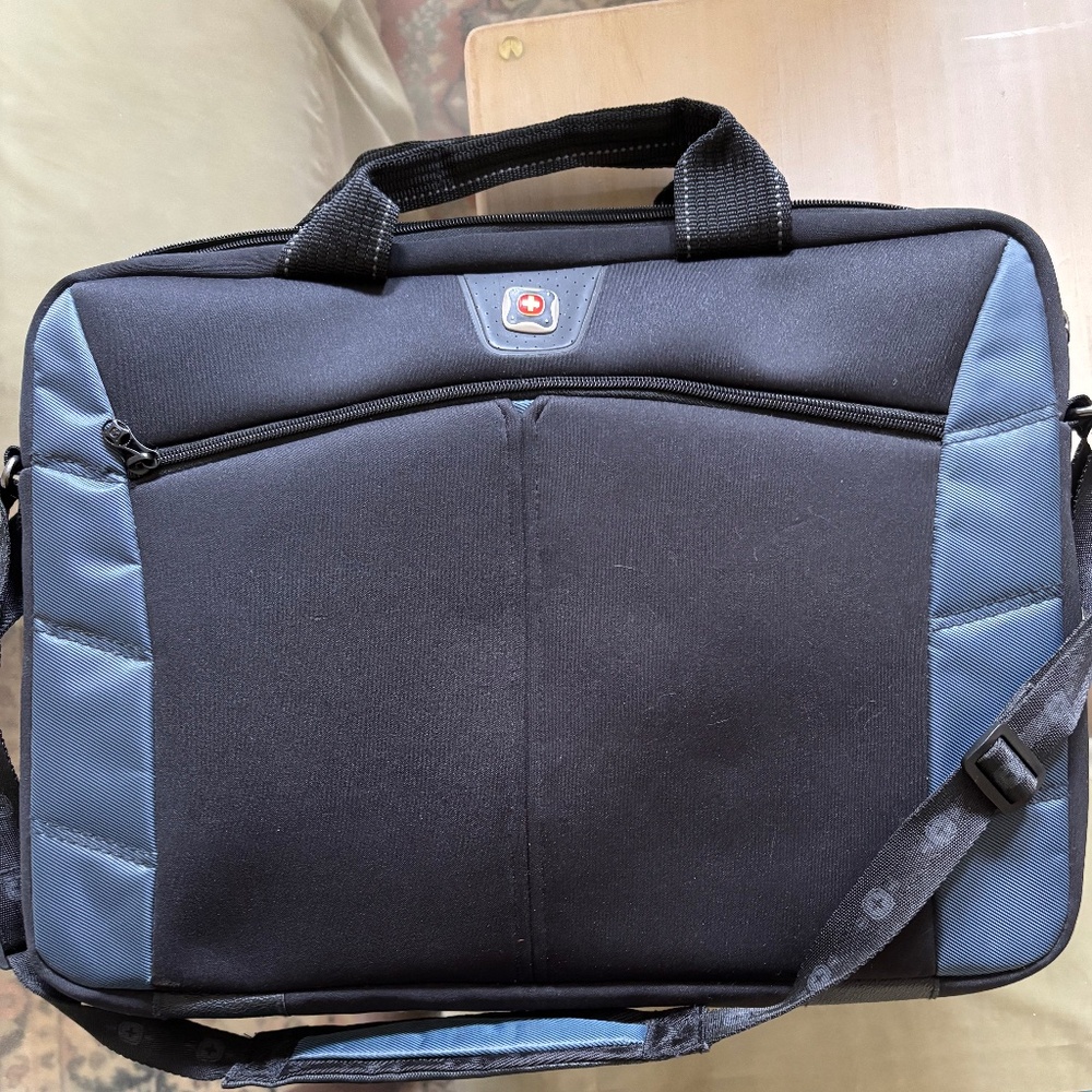 Swiss Gear Computer Bag Laptop 16'' w/Adjustable Strap Slim Case Black & Blue